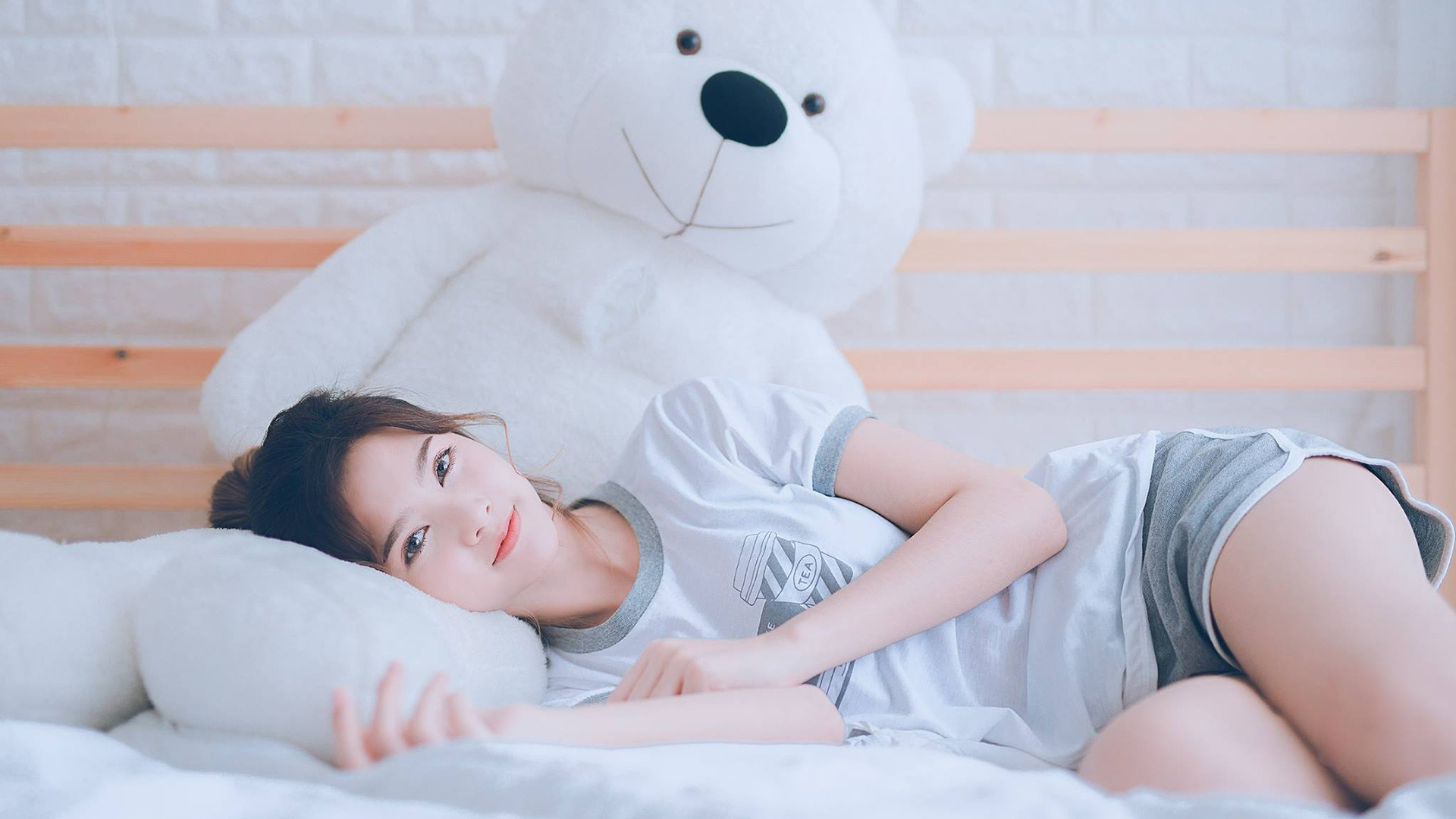 战地直播,当英超争冠夜与基辅的冲锋号同时响起