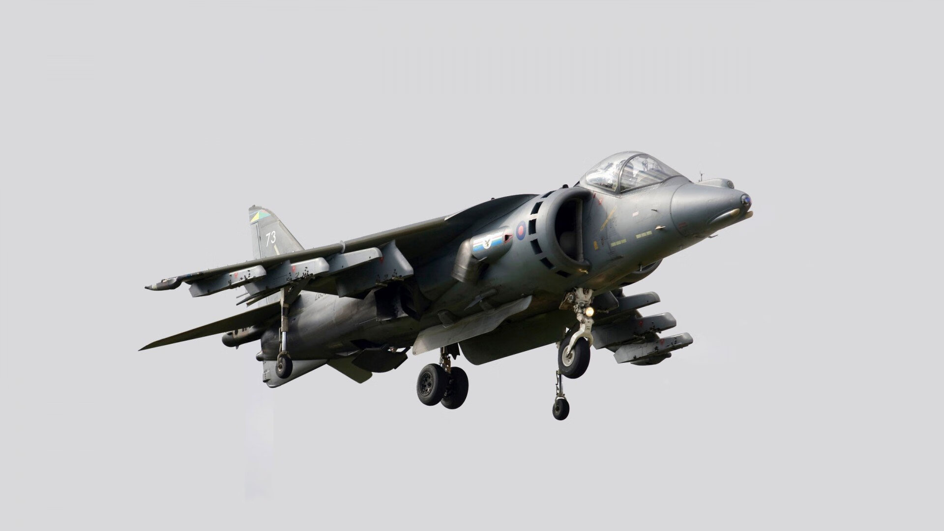 双线绝杀，当篮球的最后一秒遇上赛道的最后一个弯道