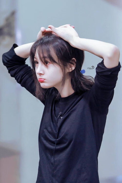 铁血风暴，新王加冕！公牛正面击溃深圳，爱德华兹点燃赛场之战火